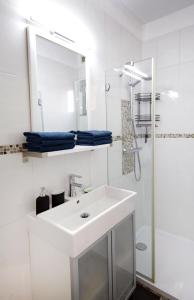 Appartements L'instant T 4* Balneo, Sauna et Parking Prive : photos des chambres