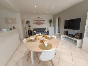 50m2 plein centre au calme et proche mer et marché