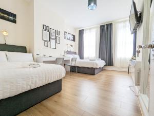Guest Rooms In Anfiled Near Stadium, Free Parking