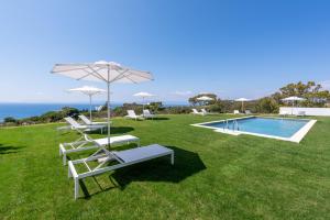 Aquarama Pool Apt. - Blue