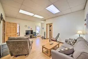 2 Mi to Ice Caves Pet-Friendly Eben Junction Apt - 缪尼辛