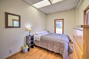 2 Mi to Ice Caves: Pet-Friendly Eben Junction Apt