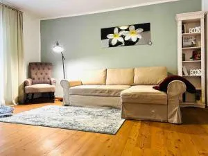 Altstadtperle m. schönem Flair, 65 qm, großes Bett - Buxheim