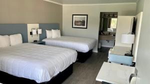 Queen Room with Two Queen Beds - Smoking room in Quality Inn & Suites Georgetown