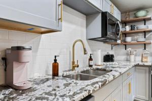 Modern Sugarhouse Condo Near Ski & Downtown