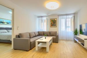 Apartment Tale - Brand new apartment in Pulas old town, with free Netflix and Wi-Fi