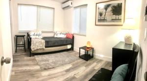 Casa Pompano. 2 miles to Beach. New