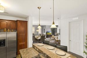 Vista Cay Luxury Secret condo