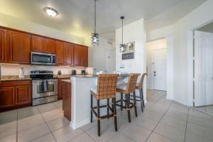 Pool View Penthouse condo