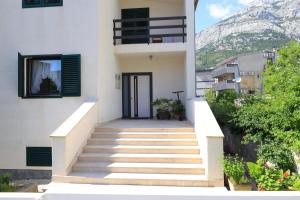 Apartments with a parking space Baska Voda, Makarska - 21337