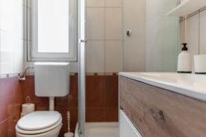 Apartments with parking space Vir - 21482