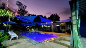 Hidden Palms Inn Deluxe Room