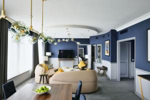 Presidential Suite, Presidential Suite, 1 King room in Sheraton Heathrow Hotel