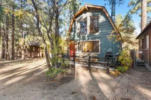 The Sugar Loft - Cozy cabin located in one of the quietest neighborhoods! Relax and recharge! - Sugarloaf