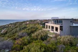 Oceanic I Private Properties - Preston Beach