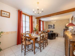 Maisons de vacances Gite Cuise-la-Motte, 3 pieces, 4 personnes - FR-1-526-38 : photos des chambres