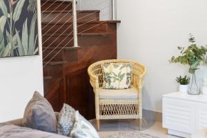 Eco Beachside Family Gem, Pool Access