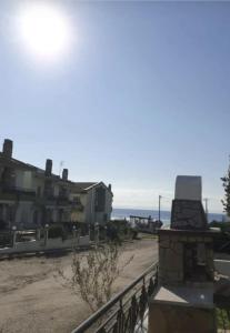 Dave Apartment Nikiti, Seaview Terrace, near Harbor