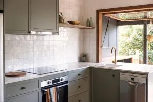 Back Beach Villa - Corindi