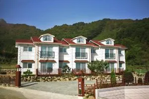 Capri Hakdong Pension - Yanghwa-ri
