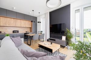 Modern & Spacious Apartment with Air Conditioning & Parking by Renters Prestige