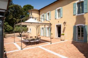 Lodges Chateau les Crostes : photos des chambres