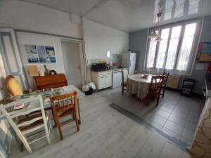 Maisons de vacances Au calme, devant le canal, trois chambres tout confort : photos des chambres