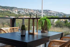 Cuarenta y Tres by Aguilarent