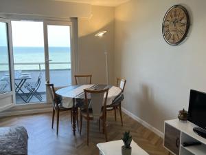 Appartements Studio cabine avec parking pres de la plage - FR-1-487-353 : photos des chambres