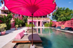 PinkCoco Uluwatu - Constant Surprises & for Cool Adults Only
