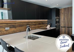 Ocean Lookout - 3 Bed Sea View Apt Parking