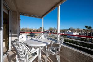 AT016 Piscina con césped, airco, playa a pocos pasos