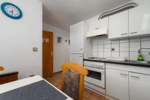 Studio Apartment Lili 2