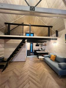 Mini Valley House 1