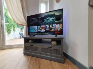 One Bedroom Private Garden Apartment BY PROPERTY PROMISE