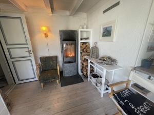Perla - cabin by the sea close to sandy beaches