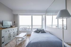 Appartements Les Marinas front of the beach : photos des chambres