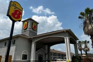 休斯顿北1960/I-45速8酒店 - 兀兰