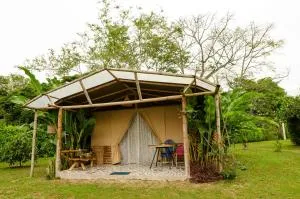 Aguas Claras Bamboo Ecolodge - Cambao