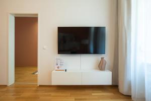 Bright 3-room apartment with a king-size bed