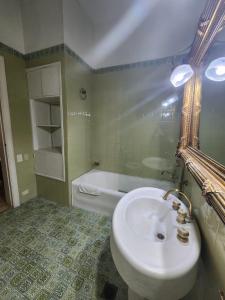 Leonardo Da Vinci Residence