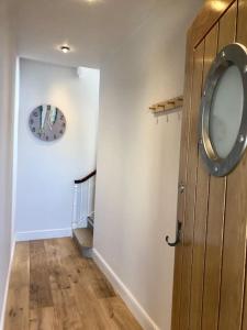 Luxury studio above the stunning Tenby Harbour