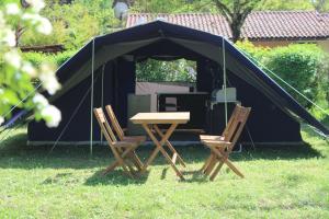 Campings CAMPING VERT LAVANDE : photos des chambres