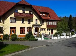 Gasthaus Pension DÖRENKRUG - Restaurant - Oerlinghausen