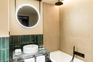 Hotels Le Parchamp, Paris Boulogne, a Tribute Portfolio Hotel : photos des chambres