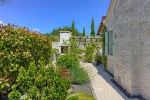 Stone villa Zelda with pool in Ližnjan, Istria