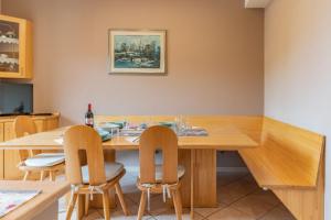 Casa ai Tre Colli, Tres