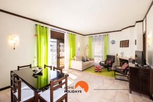 #029 Oura Village by Home Holidays