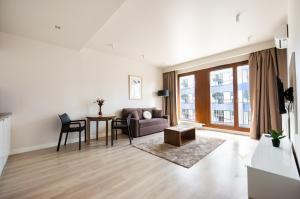 Magazynowa Classy Apartment by BookingHost