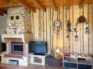 Maisons de vacances Gite Avrilly , 2 pieces, 3 personnes - FR-1-489-327 : photos des chambres